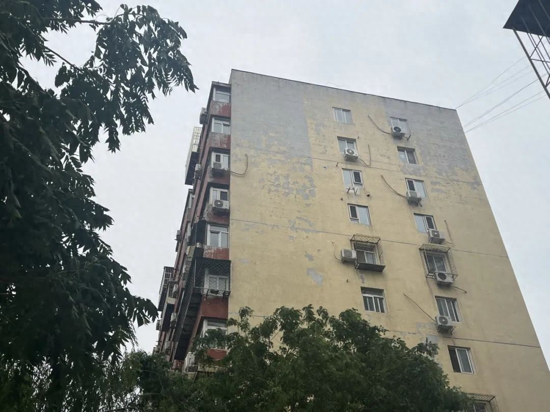 北京102例确诊患者来自同一层楼:北京确诊一家